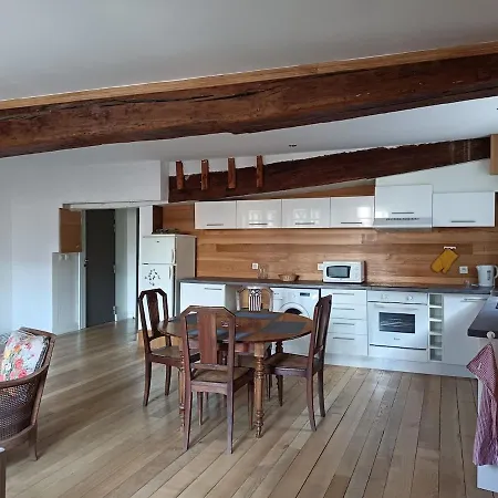 Appartement En Coeur De Bernay (Eure)