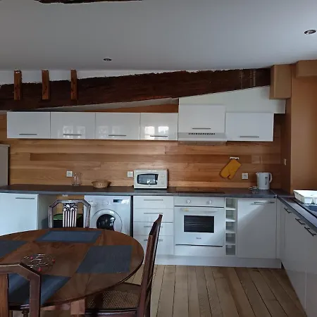 Appartement En Coeur De Bernay (Eure)